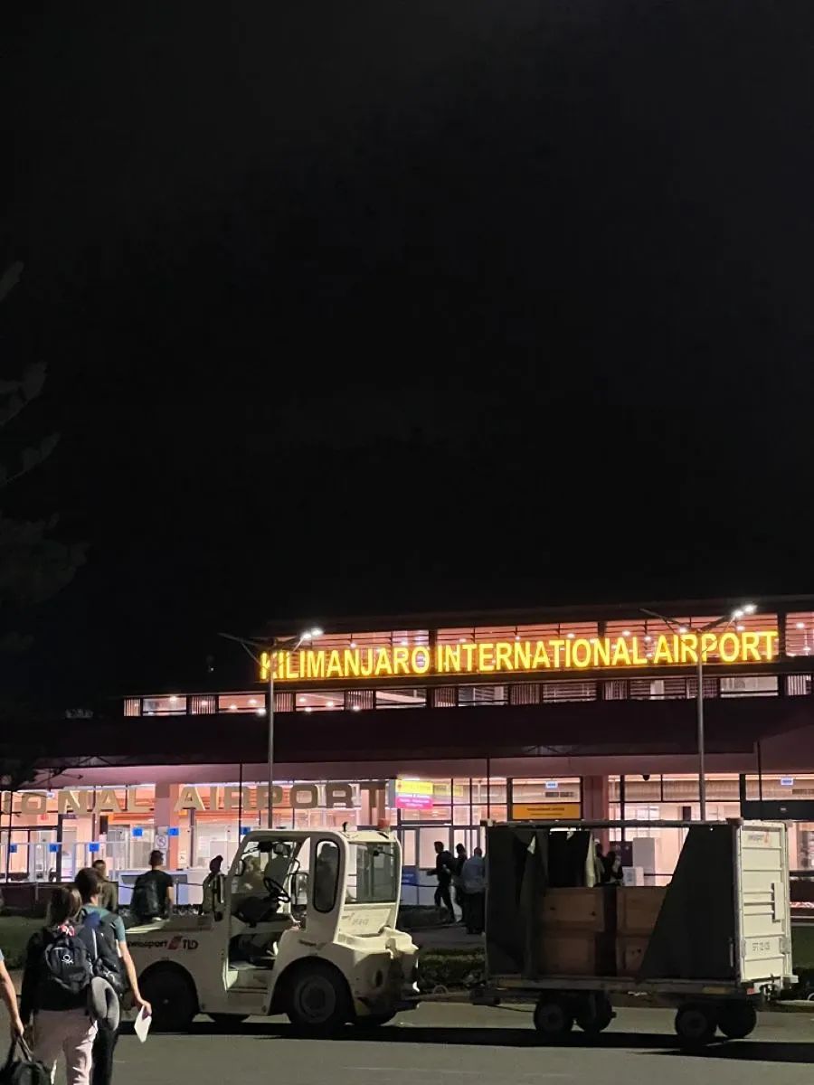 莫西前往机场交通方便吗？